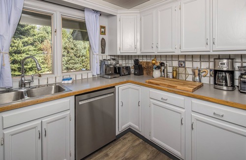 Big Sky House | Hot Tub, Nordic Ski Access, Pet Friendly!