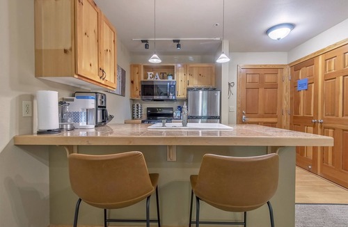Driggs Condo | Hot Tubs! National Parks Headquarters! Explore Teton Valley, ID & Jackson Hole!