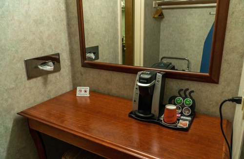 Fresno Hotel | Hotel Piccadilly
