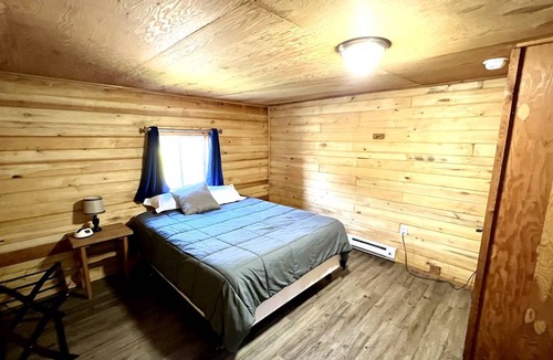 West Glacier House | House ∙ 1 bedroom ∙ 2 guests