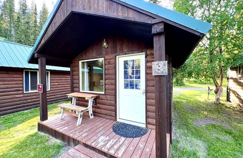 West Glacier House | House ∙ 1 bedroom ∙ 4 guests