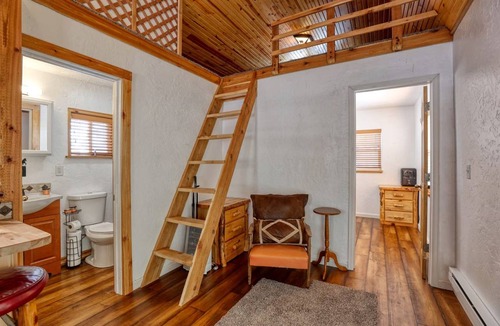 Saddlestring House | House ∙ 2 bedrooms ∙ 4 guests