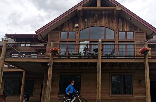 Big Sky House | House ∙ 2 bedrooms ∙ 5 guests
