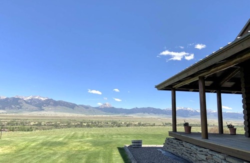 Shining Mountains House | House ∙ 3 bedrooms ∙ 10 guests
