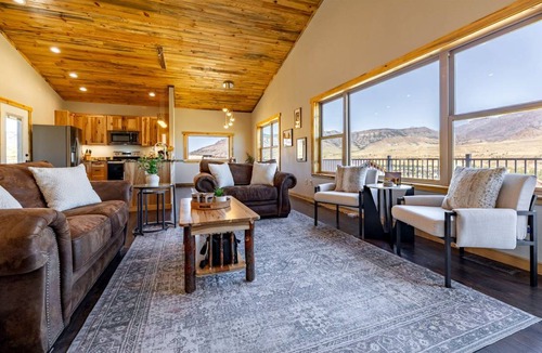 Wapiti House | House ∙ 4 bedrooms ∙ 10 guests