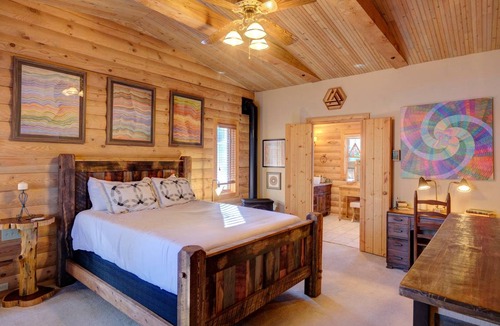 Saddlestring House | House ∙ 4 bedrooms ∙ 6 guests