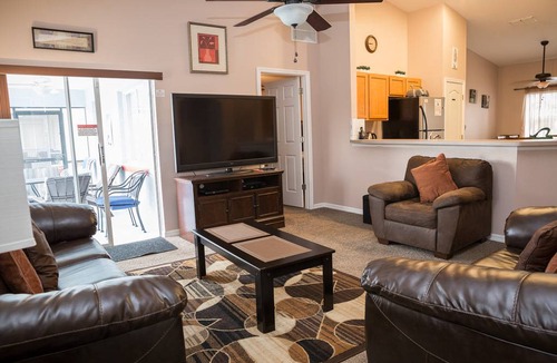 Hillcrest Estates House | House ∙ 4 bedrooms ∙ 8 guests