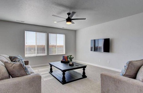 Nampa House | House ∙ 5 bedrooms ∙ 10 guests