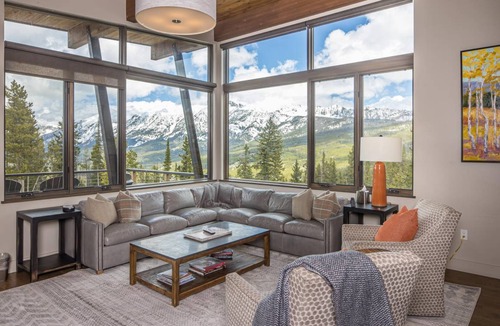 Big Sky House | House ∙ 6 bedrooms ∙ 14 guests