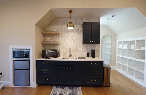 Greer House | House Plus Apartment in Top Location