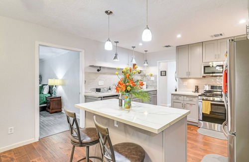 OST - South Union House | Houston Home Near TMC & NRG Stadium