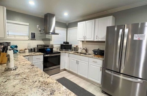 OST - South Union House | Houston Parkside Haven Near Med Center and UH