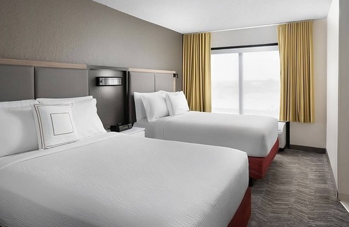 Southeast Houston Hotel | Houston Room Offering Microwave, Shuttle Service, Pool Area, Breakfast Included