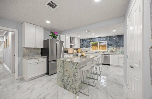 Barker House | Houston Social Court & Event, Pickleball, Billiard