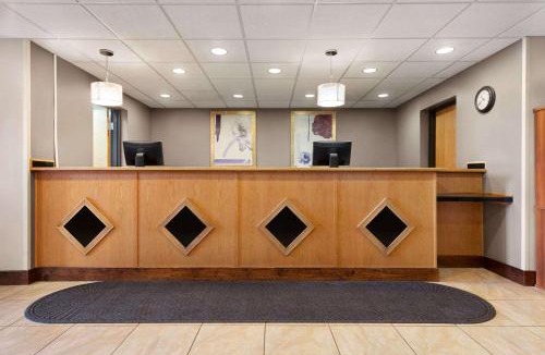 Billings Hotel | Howard Johnson by Wyndham Billings