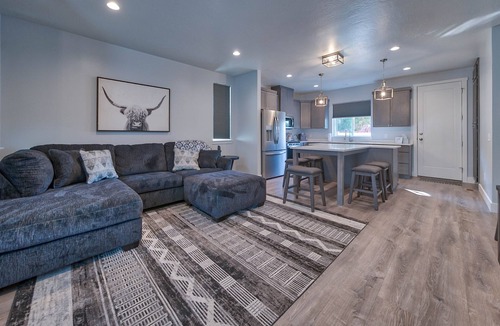 Cody House | -:- Howdy Hideaway -:- Modern New Construction - 4BR+