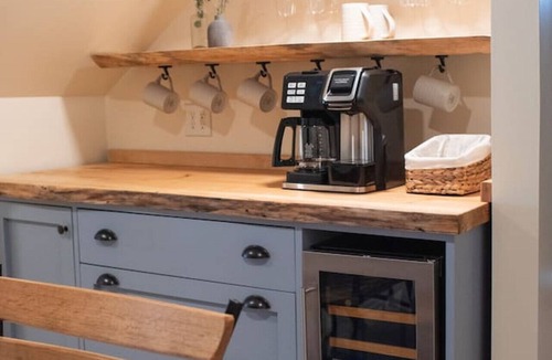 Hammondsport Condo | Hubbs Cellar at JS Hubbs Guest House