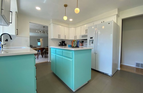 Spokane Valley House | Huge Backyard-Spacious 4 Bedroom! Wet Room Bathroom! Pets! Arcade! Green Clean