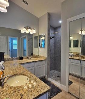 Orlando House | Huge Modern House near UCF - Full Kitchen, Board Games, Pets Allowed