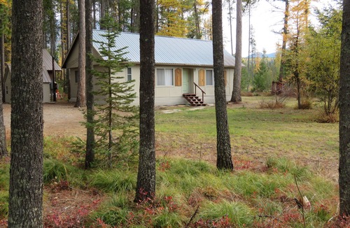 West Glacier House | Hummer House - The West Glacier Home with a View!