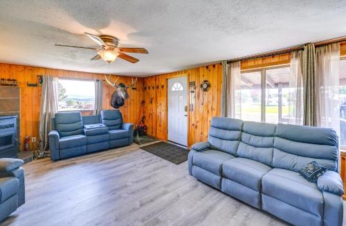 Encampment House | Hunt, Fish and Hike Home with Deck in Encampment