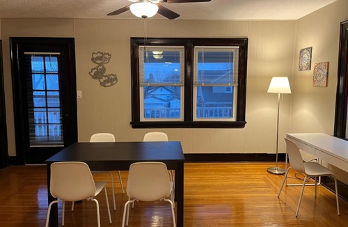 Norwood House | Hunter #2 Private One Bed near Xavier & Downtown