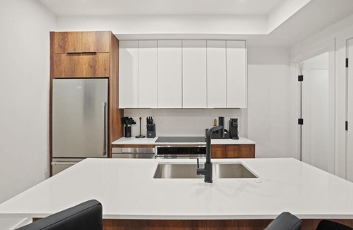 Shaw Apartment | Huxley 1 Modern DC Stay Steps to Convention Center