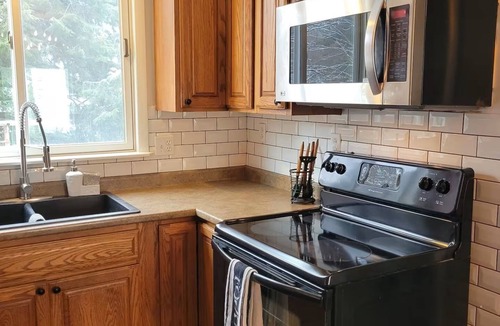 Little Valley House | Hygge Home in ski country - 4 bed, 2 bath family home