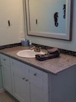 Crystal Beach House | Ibis Isle- Sleeps 12-Walk to Beach- Fenced Yard & Gazebo