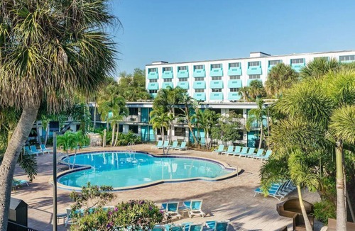 Southwest Orlando Hotel | ICON Park King Room Water Park & Arcade