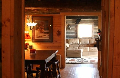 Clark Cabin | Iconic Log Cabin At The Yellowstone River Ranch