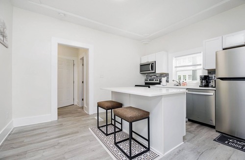 Speedway House | Iconic Speedway Location next to Indy 500 track, amenities, and restaurants