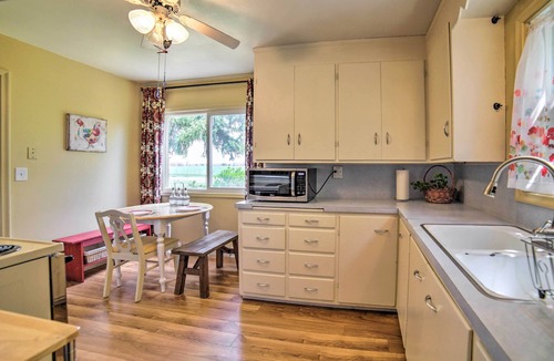 Idaho Falls House | Idaho Falls Farmhouse ~ 11 Mi to Downtown!