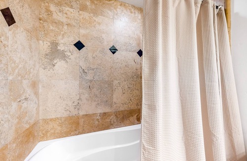 Park City House | Ideally located ski-in/out suite with pool & hot tub access