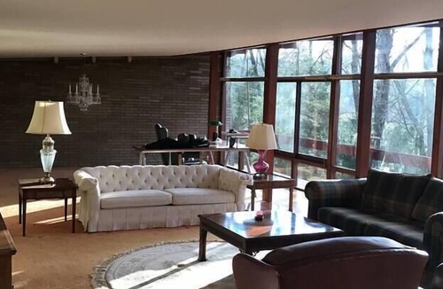 Weirton House | Impeccable 4-Bed House in Weirton