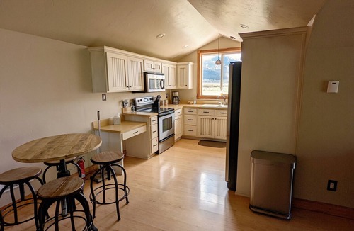 Bedford Cabin | Impressive Multi Family Lodge - 1 hour from Jackson Hole!