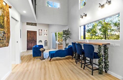 Paige Other | Impressive Unique Castle Dome with Spectacular Panoramic Views and Stunning Design in Elgin, Texas