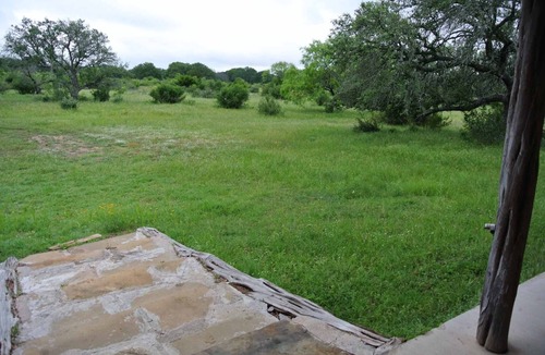 Lometa Cabin | In Eclipse Path of Totality - Available 4/8-4/9 - Charming Adobe Cabin on Ranch