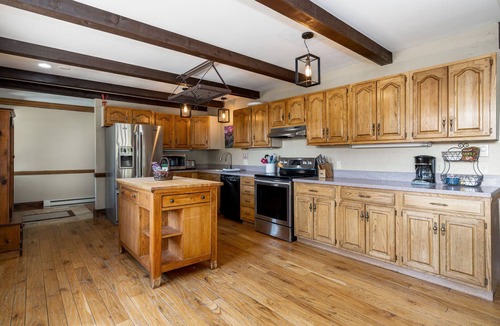 West Yellowstone Cabin | In Town! Gate Entrance- Legacy West