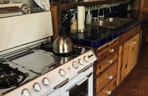Sedona House | Incredible crazy cool canyon crib Spectacular views from grass rooftop hot tub!