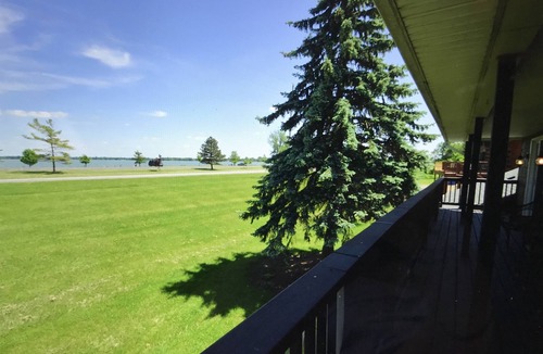 Lakeview Cottage | Indian Hallow Tarhe Cottage at Indian Lake