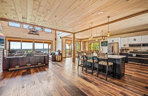 Smoky Mountains Cabin | Indoor Pool - Iconic Views- 6BR - 11' spa - Dog Friendly- Wkly Disc!