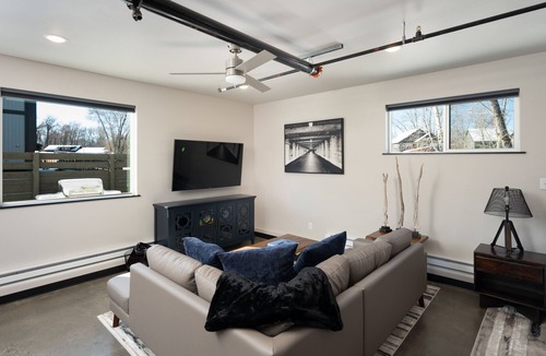 Four Corners Condo | Industrial Retreat Where Recreation Abounds! Dogs OK, Pool Table, BBQ & More!