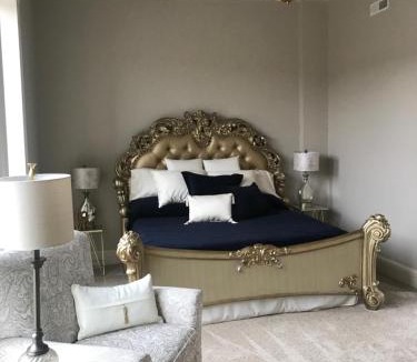 Le Mars Hotel | Inn On Central