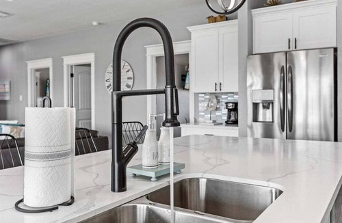 Indian Beach House | Insta-ahhh Private Pool Pet Friendly Oasis Steps to Beach