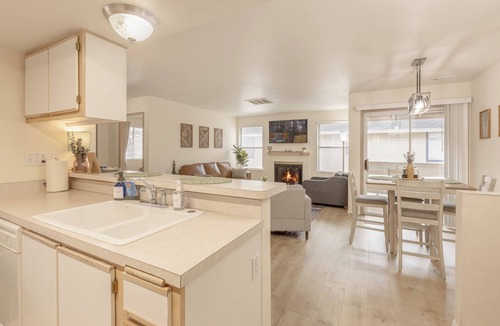 Veterans Park Apartment | InThe Heart Of Downtown Boise!