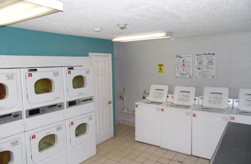 Valdosta Hotel | InTown Suites Extended Stay Valdosta GA