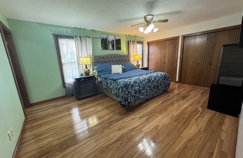 Gillette House | Inviting 3 bed/ 2 bath: families/groups seeking comfort and convenience!