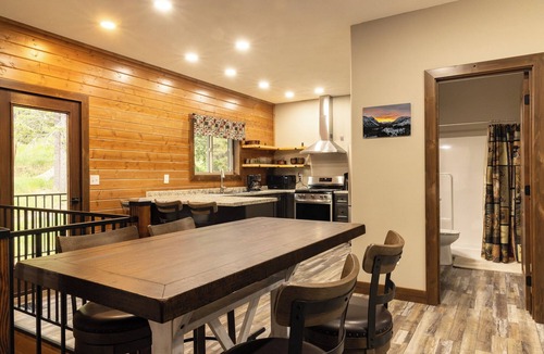 Cooke City-Silver Gate Cabin | Inviting 3-Bedroom Retreat with Mountain Views – Minutes from Yellowstone’s Northeast Entrance