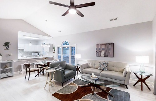 Myrtle Beach Condo | Inviting 3rd floor condo with pool, fitness area, golf, central AC, & W/D